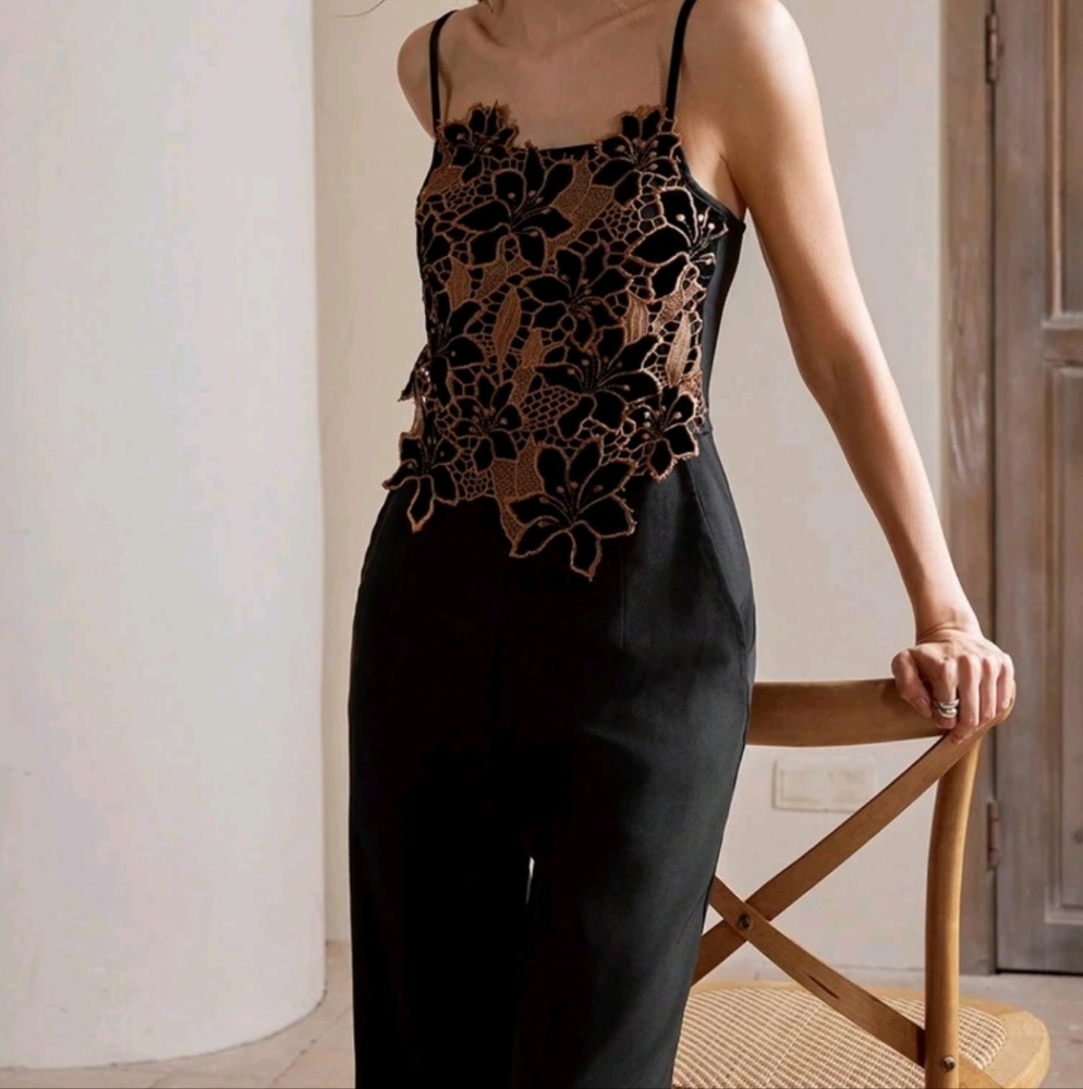 Women's Floral Embroidered Spaghetti Strap Casual Slim Romper - Picture 2 of 5